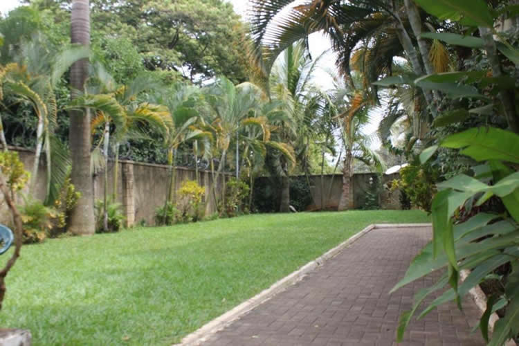 Munyonyo Suites — image 12